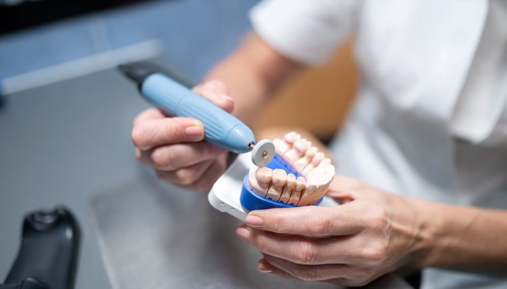 The Evolution of Dental Prosthesis Technology: A Glimpse into Precision and Innovation
